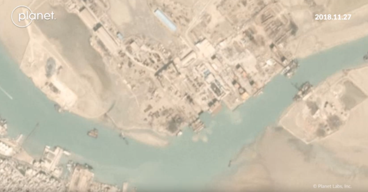 Иран строит новый танкер на острове Садра